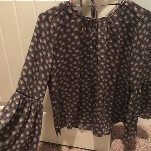 Bell sleeve blouse